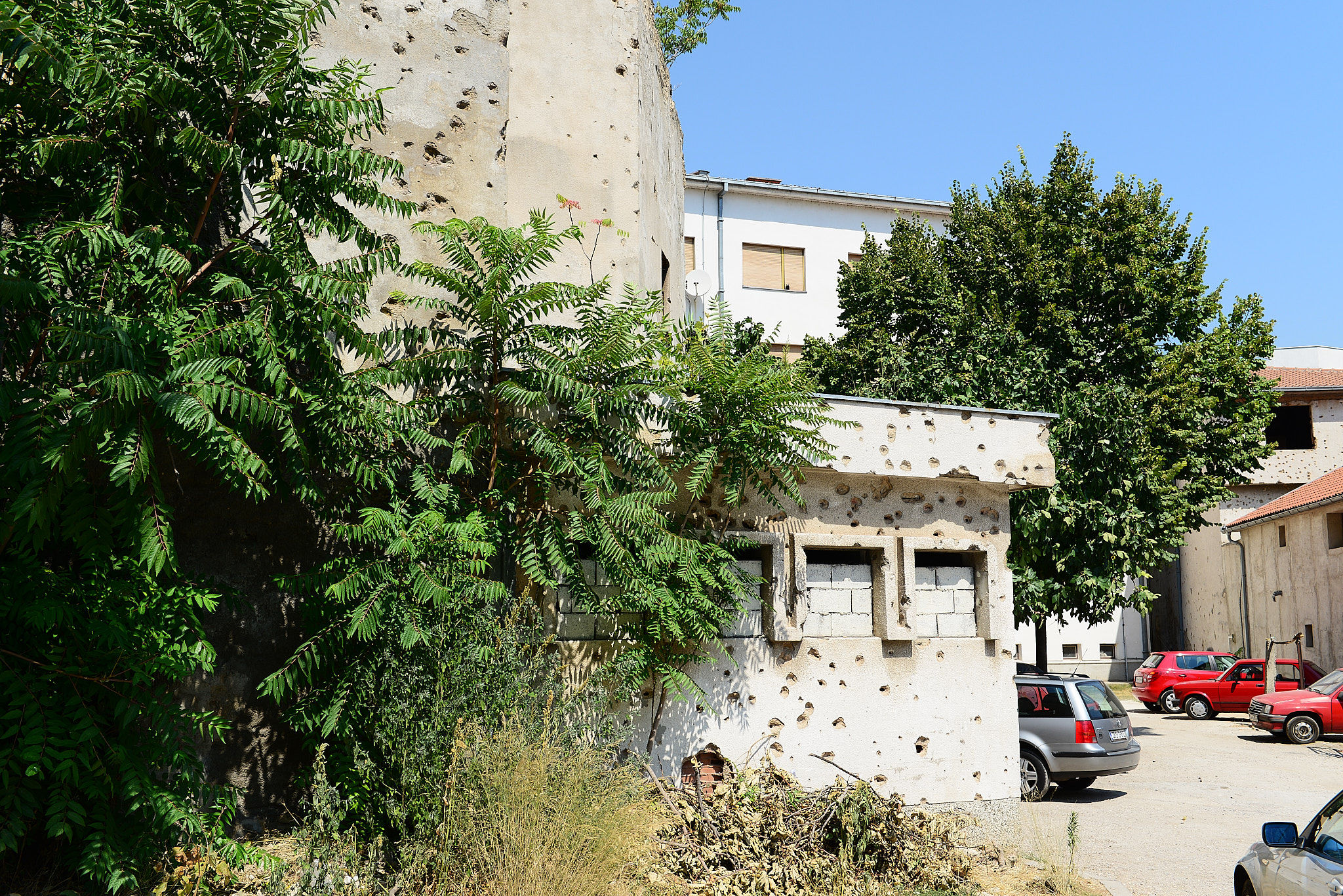 20120814 003 모스타르(내전 총알 자국)